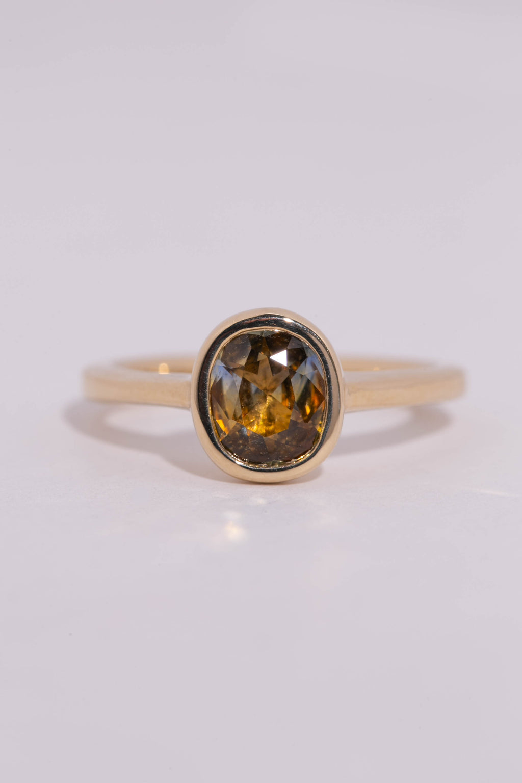 Orange-Blue Sapphire Solitaire