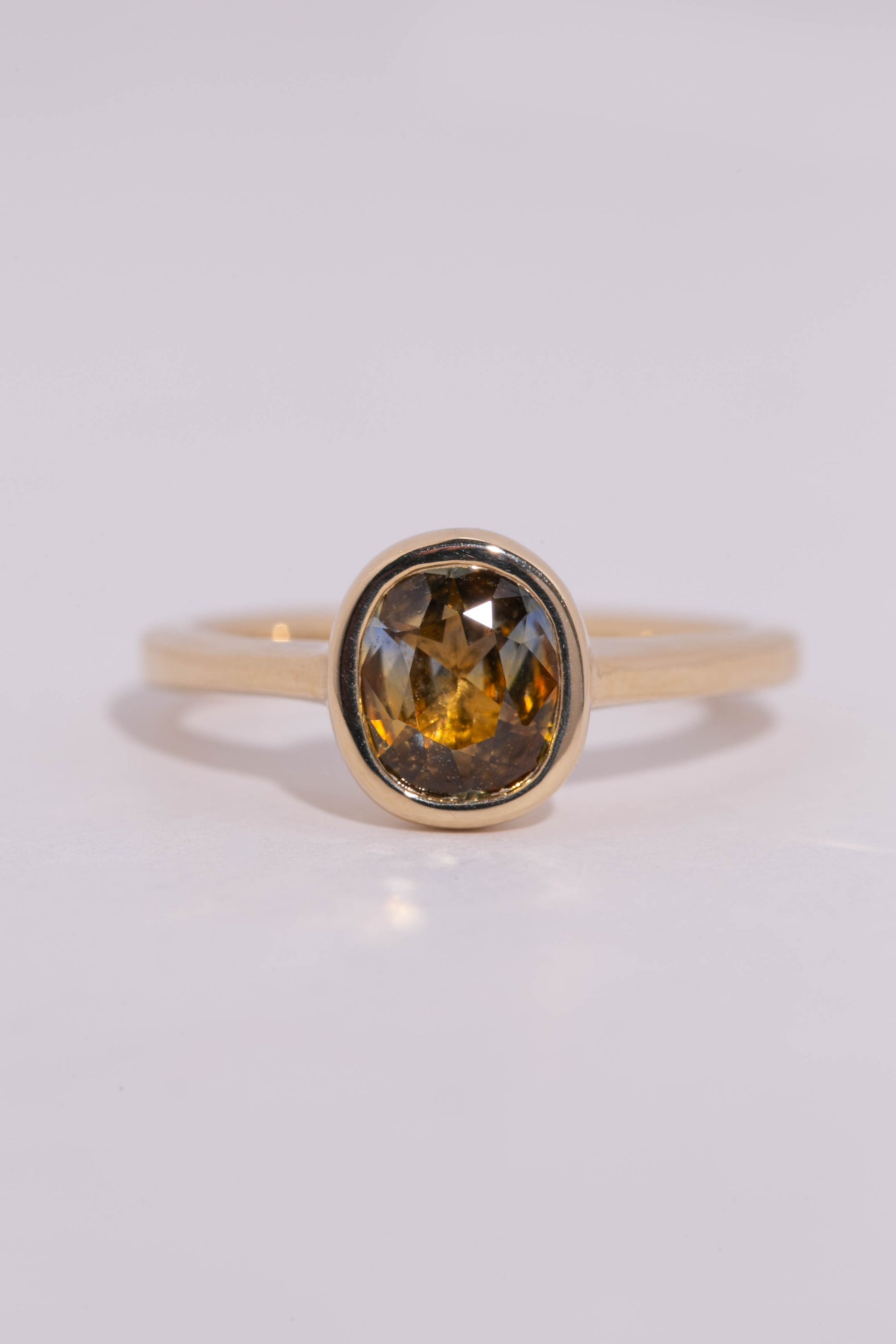 Orange-Blue Sapphire Solitaire
