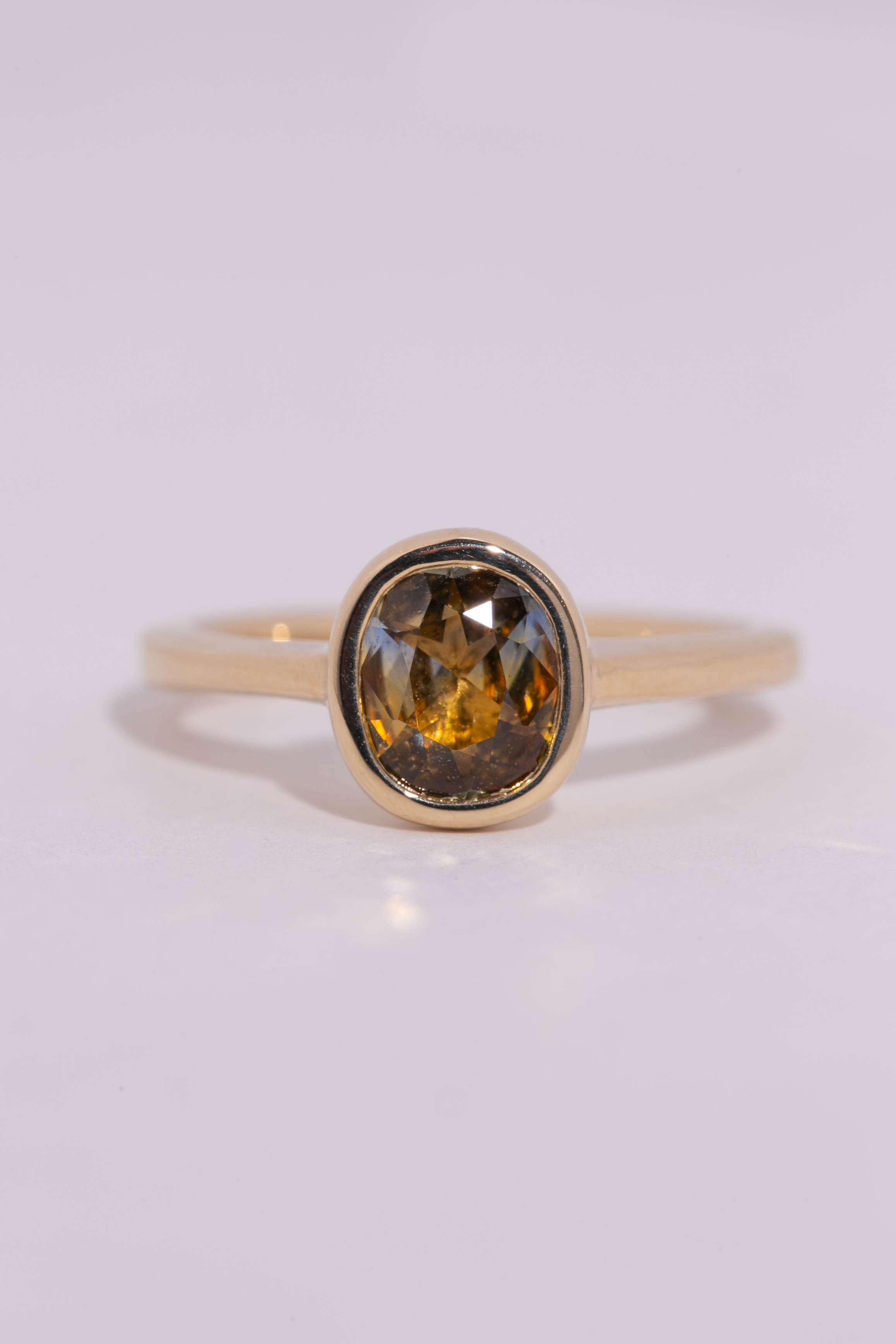 Orange-Blue Sapphire Solitaire
