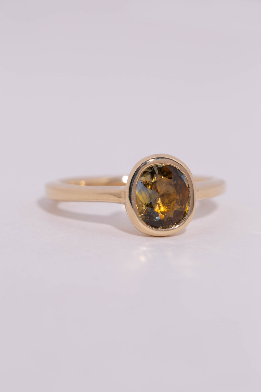 Orange-Blue Sapphire Solitaire