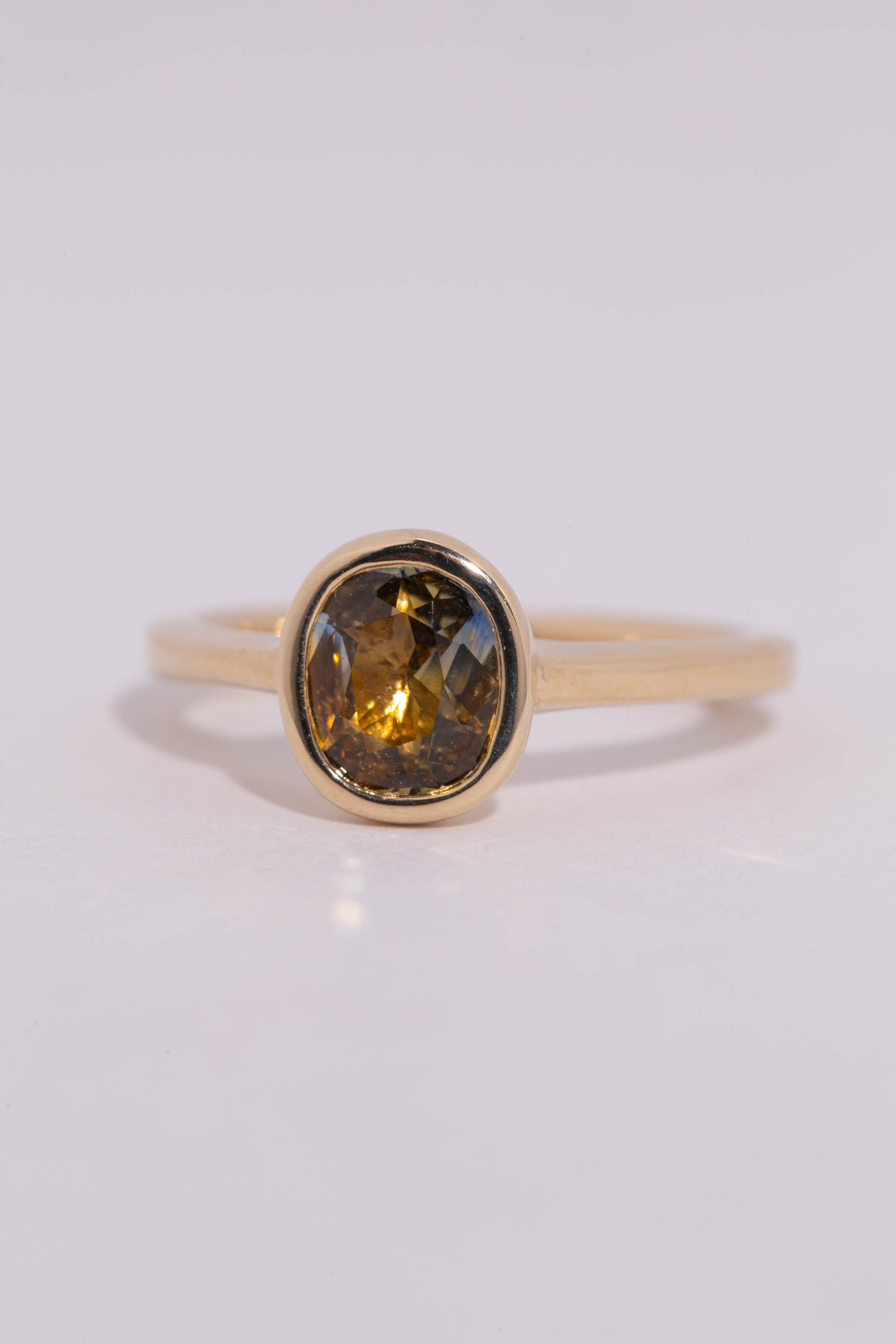 Orange-Blue Sapphire Solitaire