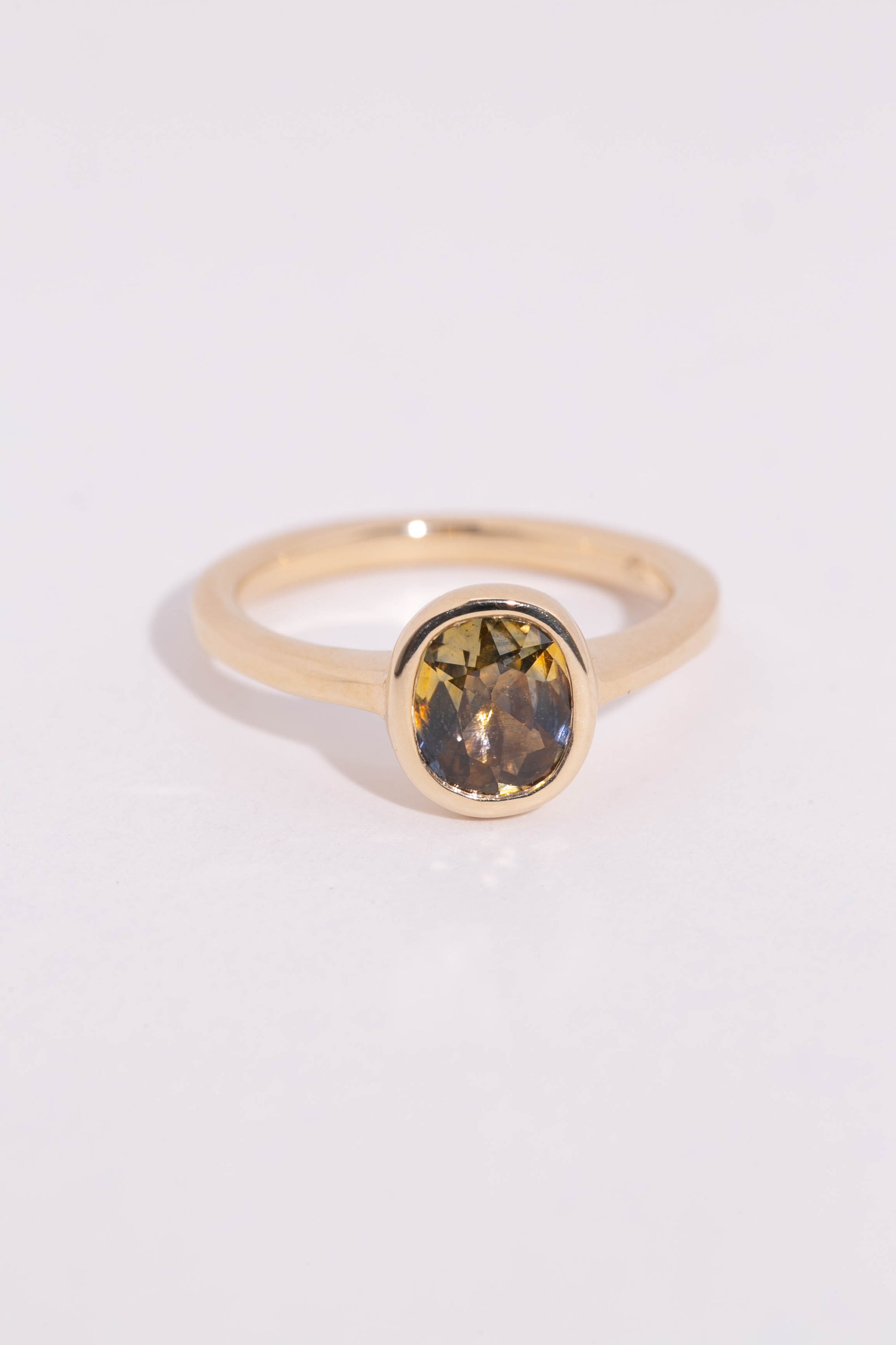 Orange-Blue Sapphire Solitaire
