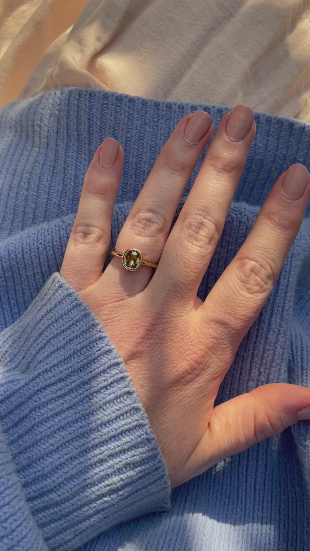 Orange-Blue Sapphire Solitaire