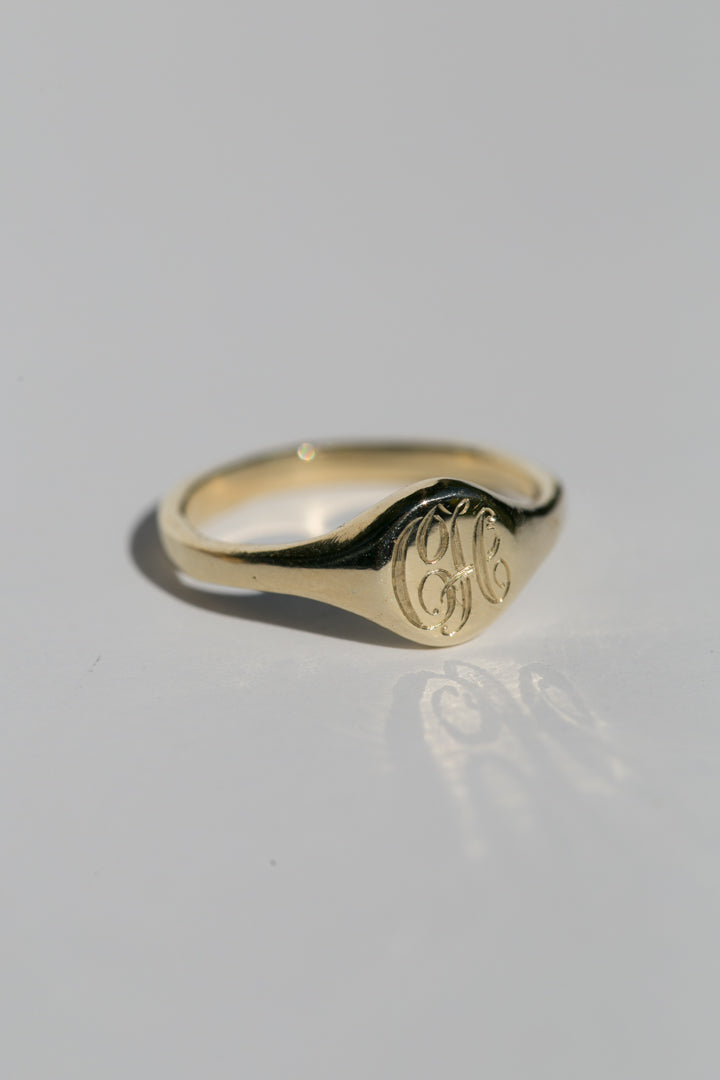 signet ring | Black gold jewelry, Monogram ring, Signet ring